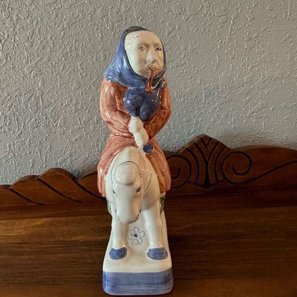 Rye Pottery figurine The Miller from Chaucer's Canterbury Tales. - Picture 2 of 3